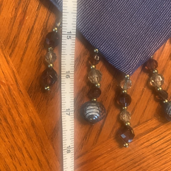 Copy NWOT Beautiful Easy to Where Scarf - Snap Closure In Back, Reversible - Picture 13 of 16